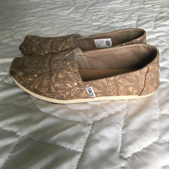 TOMS rose gold leaf pattern blush classic Alpargatas slip on shoes - Picture 8 of 8